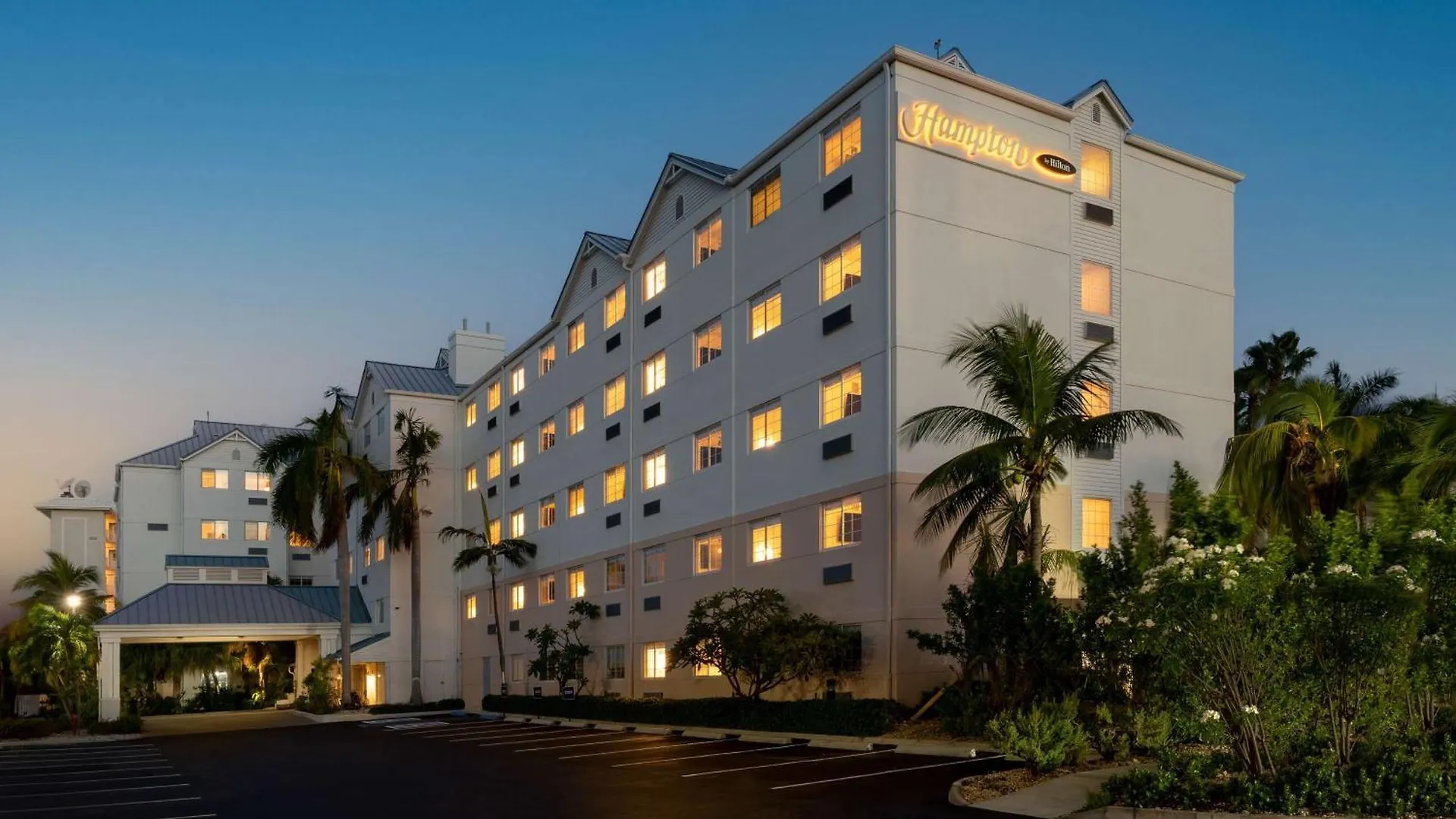 Hampton By Hilton Grand Cayman Seven Mile Beach George Town