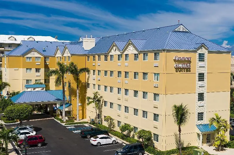 Hampton By Hilton Grand Cayman Seven Mile Beach George Town 3*,